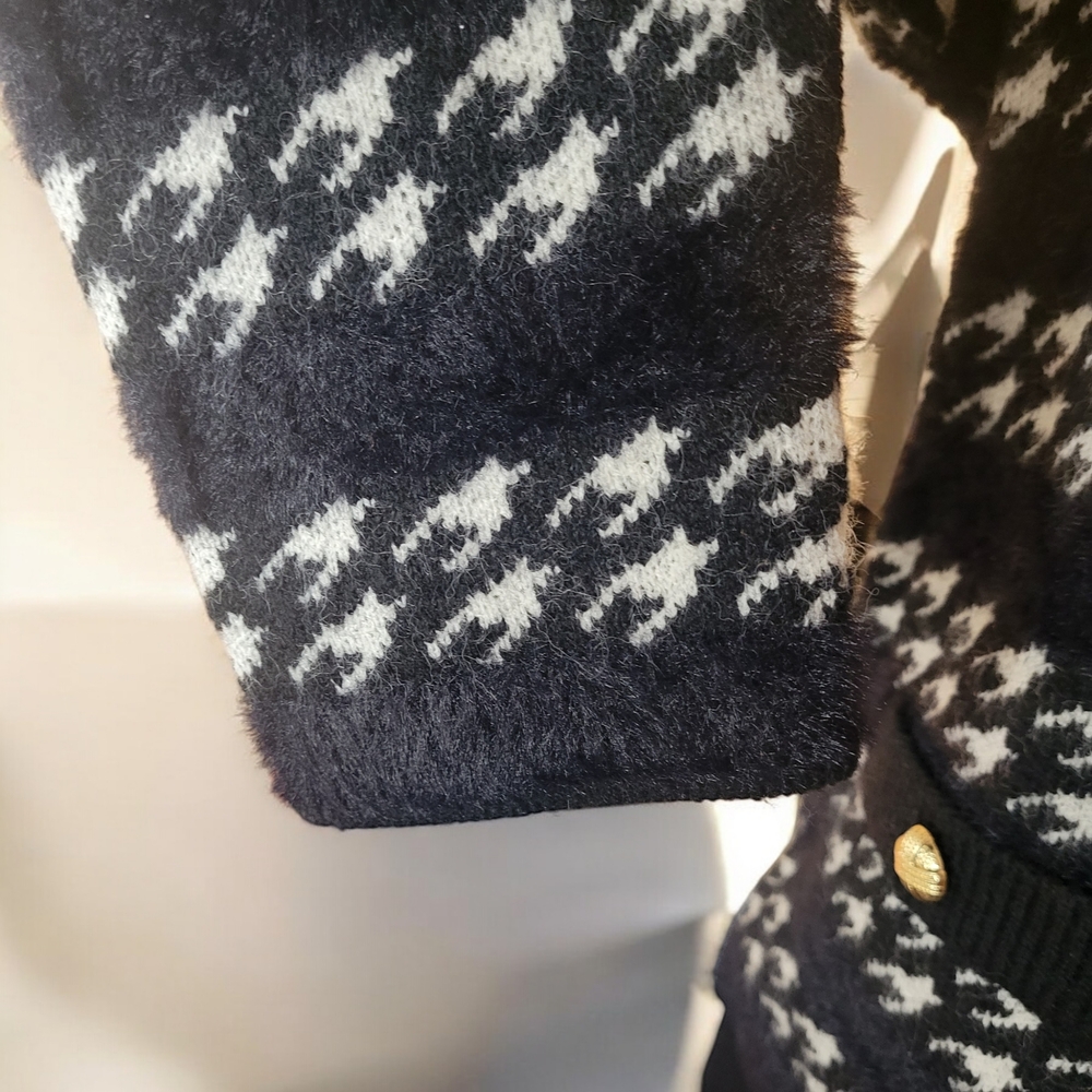 Oliver O. Black and White Button Down Fuzzy Cardigan Size S - Picture 3 of 3